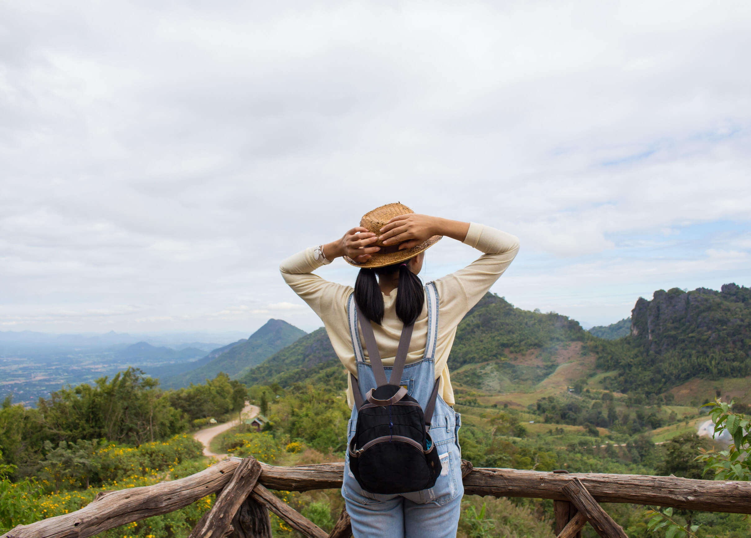 solo travel safety tips